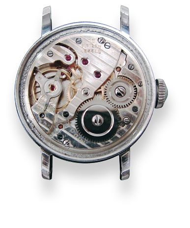 L’atelier est spécialisé dans la restauration d’horlogerie ancienne.