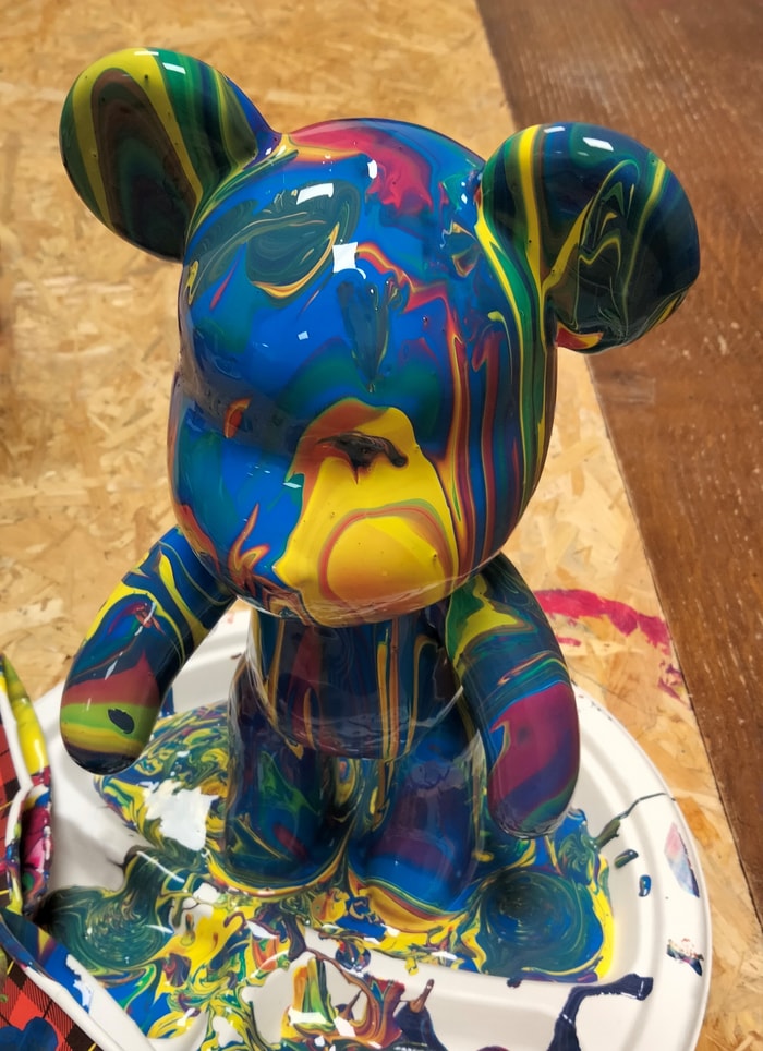 Des créations uniques grâce au « pouring