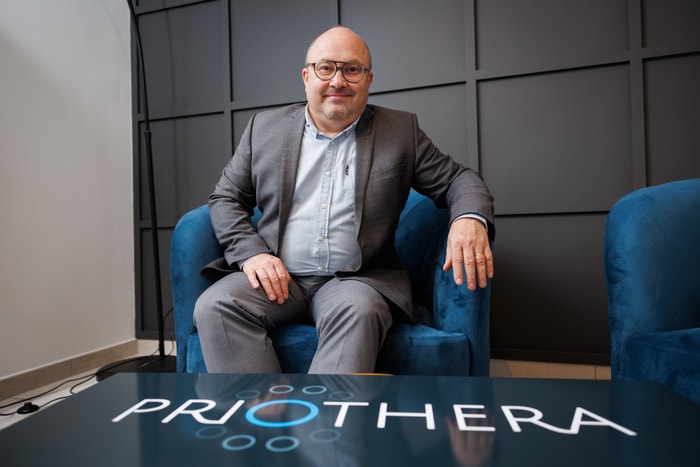 « Les premiers résultats de l’étude chez Novartis prouvent l’efficacité du Mocravimod », assure Florent Gros, directeur général et cofondateur de Priothera.