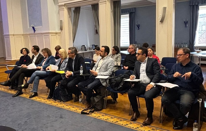 De gauche à droite : Cécile Sornin, Annouar Sassi, Lara Million, Michèle Lutz, Frédéric Marquet, Loïc Minery, Khadafi Djehaf, Emmanuel Taffarelli