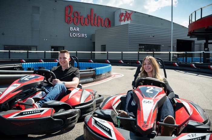 Les karts électriques du BAX Kart, disposant de trois vitesses, sont adaptés à tous les niveaux de pilotage.