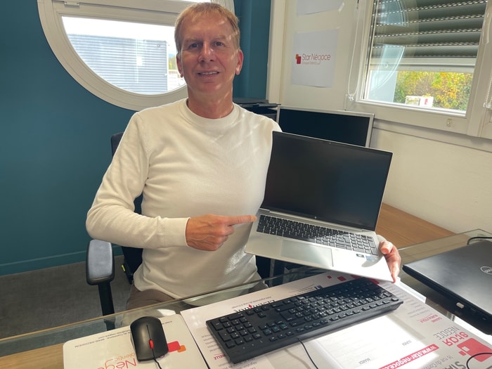 "Grâce à notre stock, nous sommes capables de livrer un poste configuré en 24 heures, partout dans le monde »