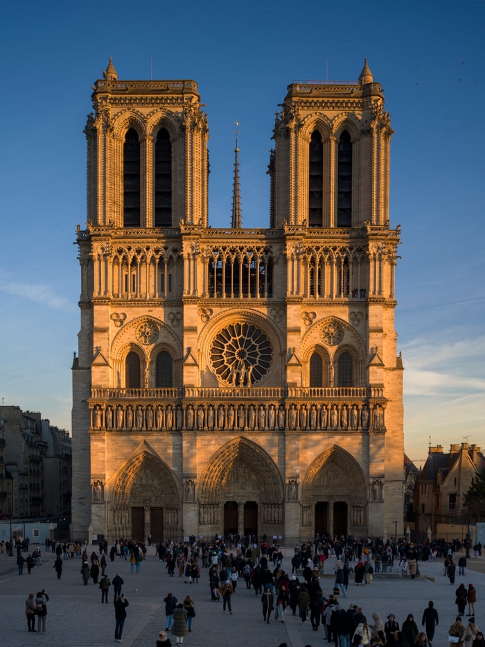 Depuis le 8 décembre 2024, Notre-Dame a retrouvé ses fidèles et ses visiteurs.